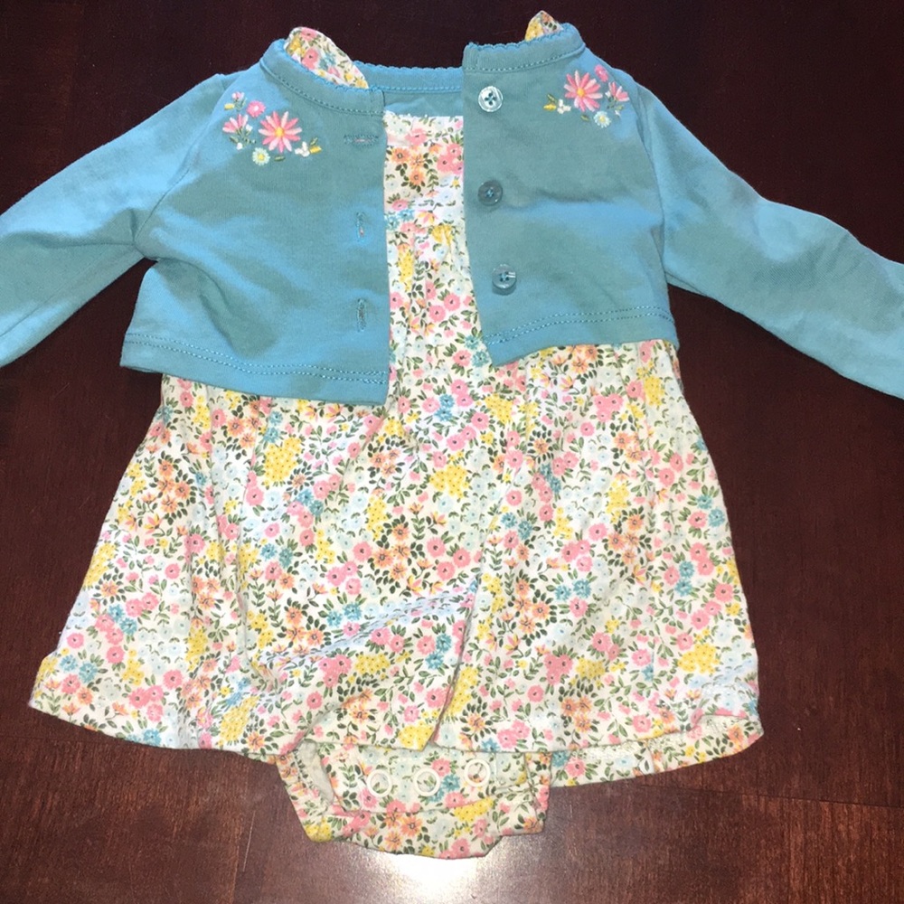 Baby girl outfit. NB